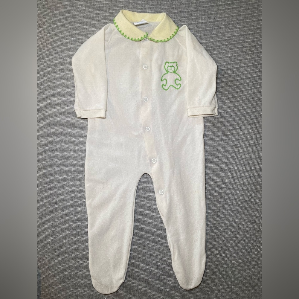 Vintage Trimfit Sleeper Baby Medium 11-18lbs Yellow Green Embroidered Teddy Bear